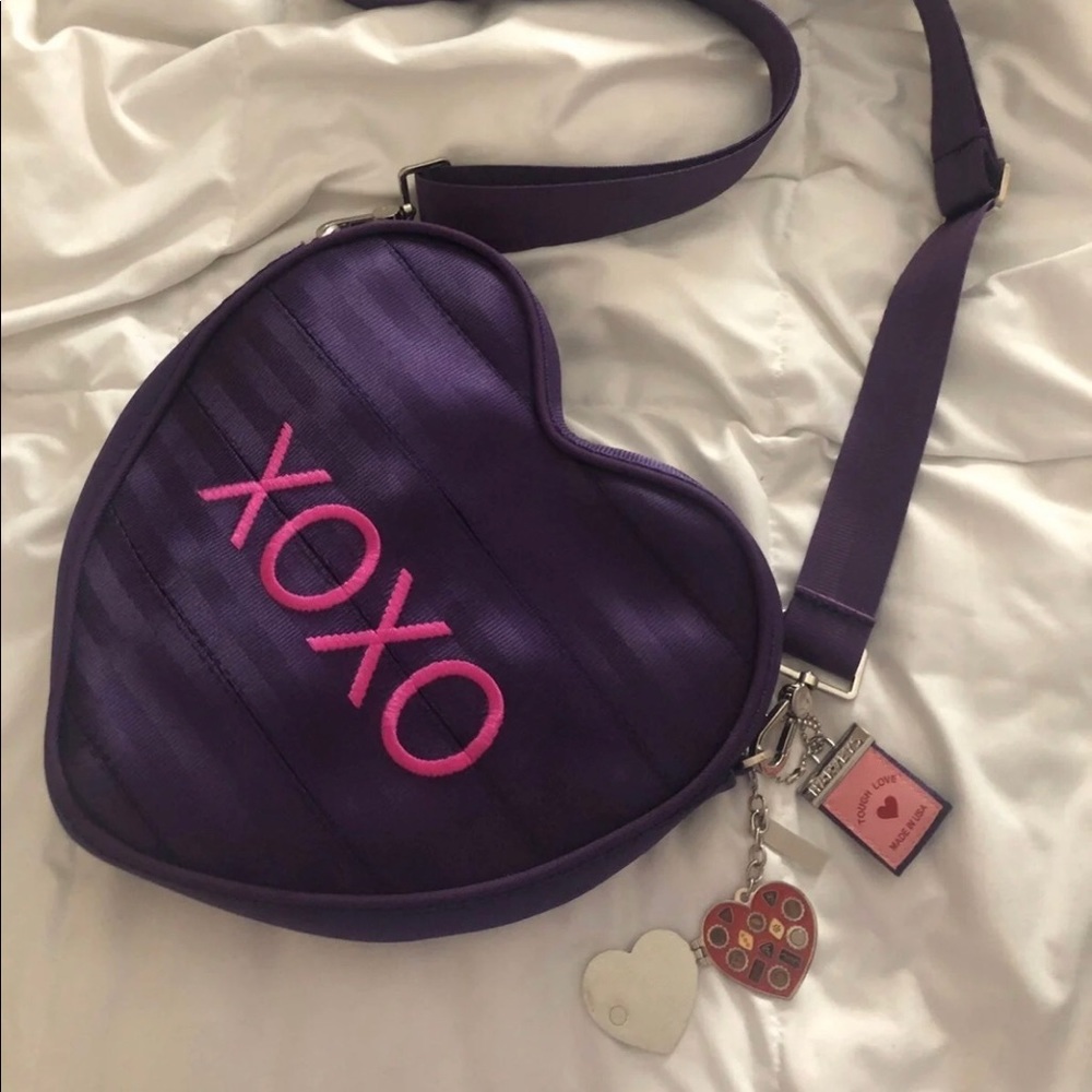 Harvey’s Sweetheart xoxo Purple